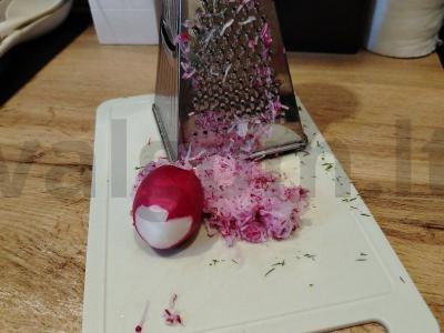 Okroška su kefyru, dešra ir žolelėmis Žingsnis 3