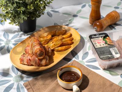 Keptos su bekonu kupatos su bulvėmis pagrindine nuotrauka