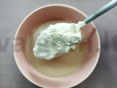 Kepiniai su mielėmis ir persikų džemu Žingsnis 4