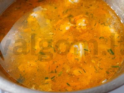 Sriuba ant mėsos sultinio su vermišeliais ir prieskoniais Žingsnis 8