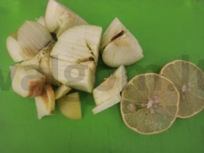 Šviežių obuolių kompotas su citrina ir džiovintomis datulėmis Žingsnis 1