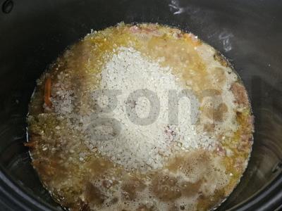 Birus plovas su daržovėmis ir troškinta mėsa Žingsnis 5