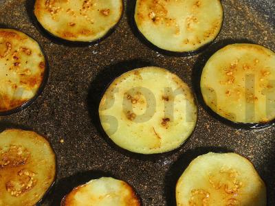 Caprese su baklažanais Žingsnis 2