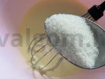 Vafliai su vyšnių sultimis ir obuoliu Žingsnis 3