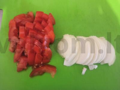 Žirnių piurė su pomidoru ir svogūnu Žingsnis 3