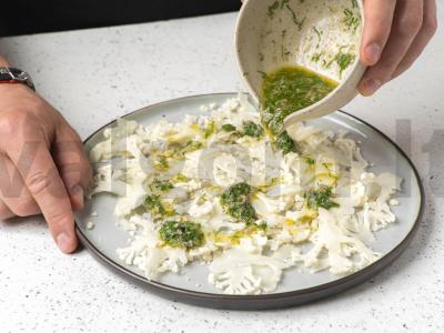 Žiedinė kopūstai su parmezanu ir ančiuviais Žingsnis 3