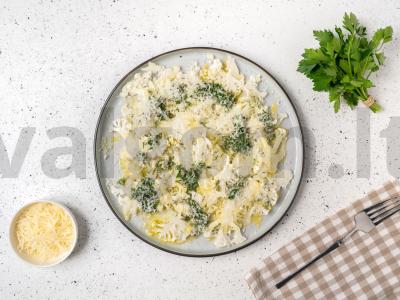 Žiedinė kopūstai su parmezanu ir ančiuviais pagrindine nuotrauka