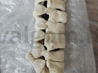 Šviesios pyragaitės su aviečių džemu per 35 minutes Žingsnis 4