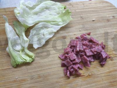 Tostai su dešra, sūriu ir salotomis Žingsnis 2