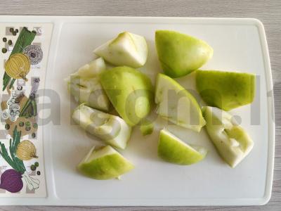 Morkų kokteilis su obuoliu ir laimu Žingsnis 1