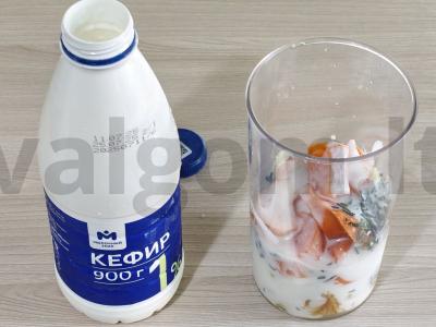 Morkų kokteilis su obuoliu ir laimu Žingsnis 4