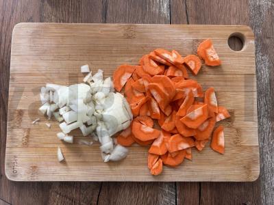 Kvapnūs jaunos kopūstų šaltibarščiai Žingsnis 2