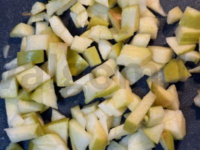 Sveiki varškėčiai su obuoliu ir chia sėklomis be kiaušinių Žingsnis 3