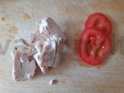 Ruginis burgeris su vištiena ir pomidoru Žingsnis 2