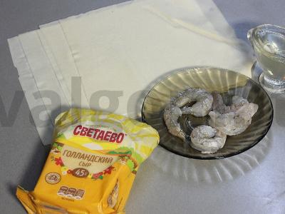 Kepti spring roll'ai su sūriu ir krevetėmis Žingsnis 1