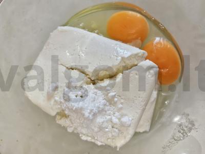 Varškės šokoladiniai keksiukai Žingsnis 1