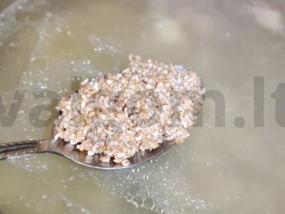 Sriuba su kviečių ir miško grybais Žingsnis 4