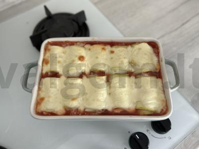 Cukinijų ritinėliai su sūriu ir pomidorų tyrė Žingsnis 8