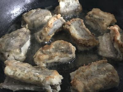 Pūgžlys keptuvėje per 25 minutes Žingsnis 6