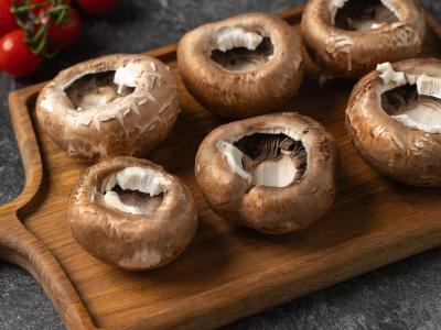 Pikantiškas patiekalas iš šampinjonų Žingsnis 1