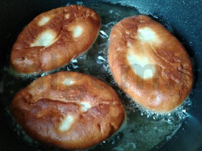 Kibinai su bulvėmis, grybais ir svogūnais Žingsnis 12