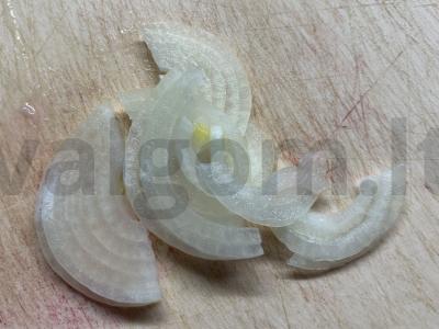 Burokėliai su garstyčiomis, linų sėmenų aliejumi, prieskoniais ir svogūnais Žingsnis 5