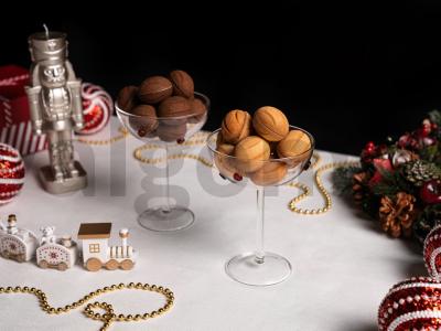 Riešutai su dviem įdarais pagrindine nuotrauka