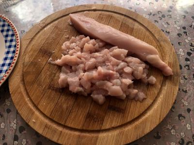 Hinkaliai su smulkinta vištiena Žingsnis 1