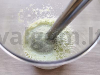 Cukinijų kokteilis su agurku ir ajranu Žingsnis 4