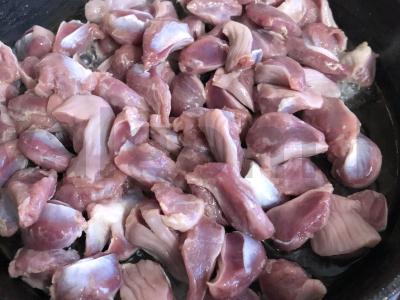 Guliašas su vištienos skrandžiais Žingsnis 2