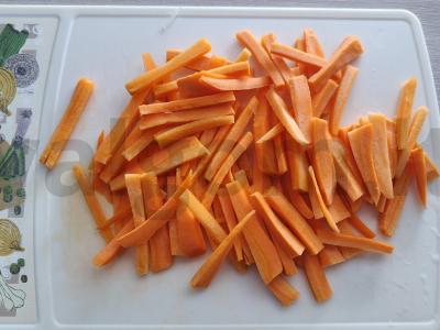 Daržovių kotletai aštriame pomidorų padaže Žingsnis 2