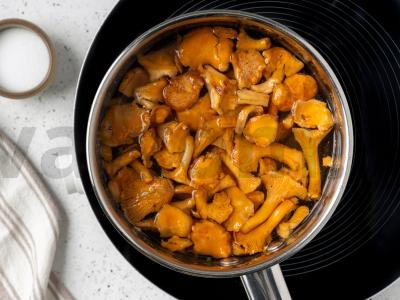 Jauni bulvės su voveraitėmis Žingsnis 1