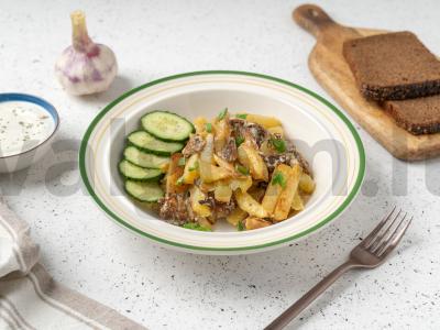 Jauni bulvės su voveraitėmis pagrindine nuotrauka