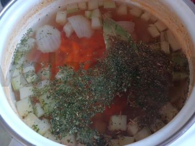 Daržovių sriuba su ivasi ir kiaušinių užpilu namuose Žingsnis 6