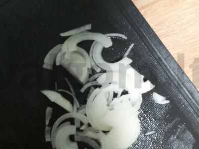 Salotos su avinžirniais ir agurku Žingsnis 3