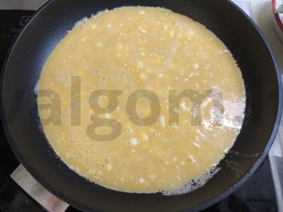 Sūrio omletas su varške Žingsnis 3