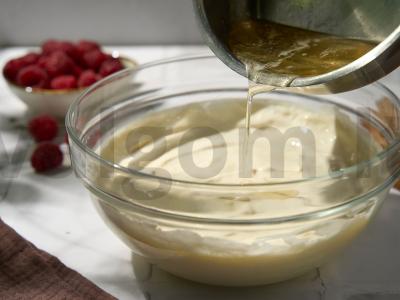 Desertas iš maskarponės su avietėmis Žingsnis 7