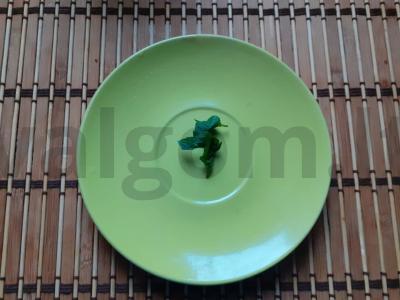 Žalioji arbata su pipirmėte, medumi ir obuoliais Žingsnis 2