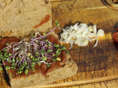 Paniņas su rugine ciabatta ir Prahos rūkytos dešros Žingsnis 4