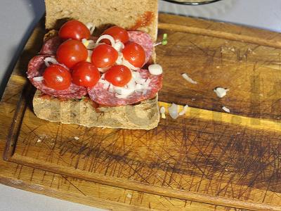 Paniņas su rugine ciabatta ir Prahos rūkytos dešros Žingsnis 7