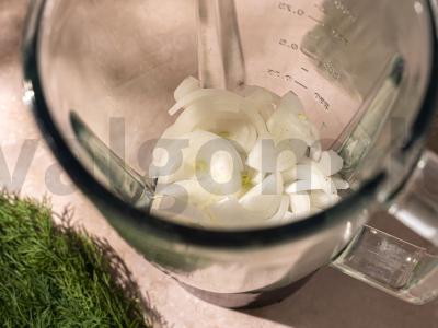 Agurkų ir avokadų gazpacho Žingsnis 1