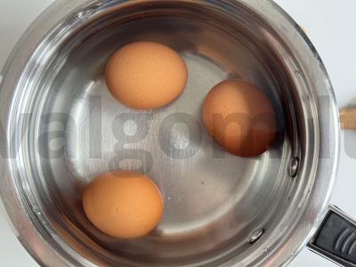 Tuno, kiaušinio ir svogūno pyragas Žingsnis 1