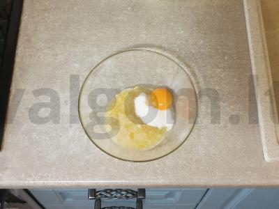 Banano sausainiai su šokolado gabaliukais Žingsnis 2