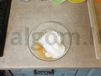 Banano sausainiai su šokolado gabaliukais Žingsnis 3