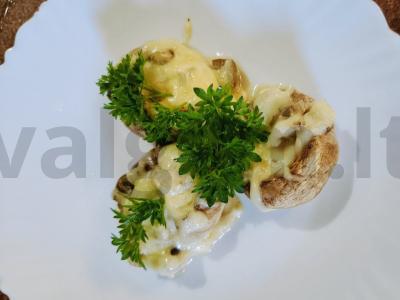 Grybai su sūriu orkaitėje pagrindine nuotrauka