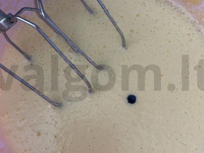 Oro pyragas su jogurtu Žingsnis 3