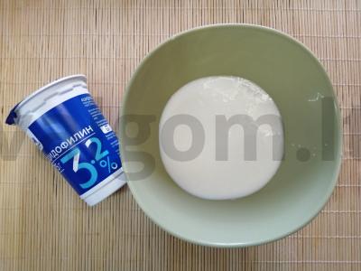 Švelnūs blynai su acidofiliu Žingsnis 1