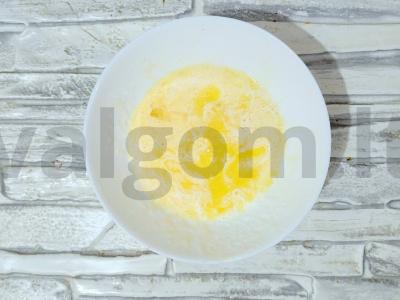 Kvapnus kefyro keksiukas su graikiniais riešutais Žingsnis 2