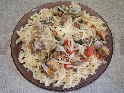 Vongolės su makaronais ir parmezanu pagrindine nuotrauka