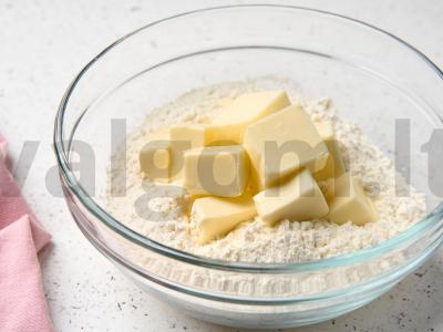 Garstyčių pyragas su sūriu Žingsnis 1